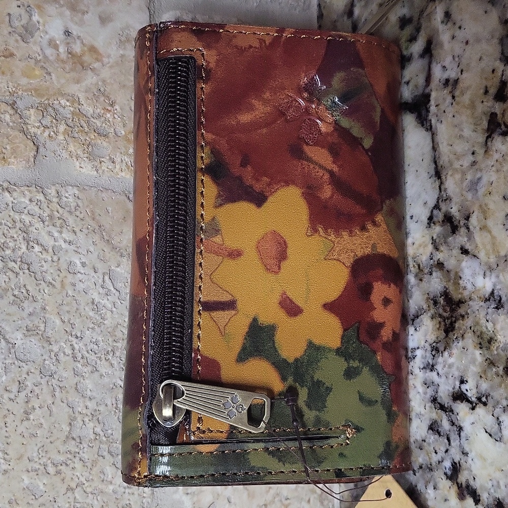 Patricia Nash Tropical Dreams Wallet - Picture 4 of 10